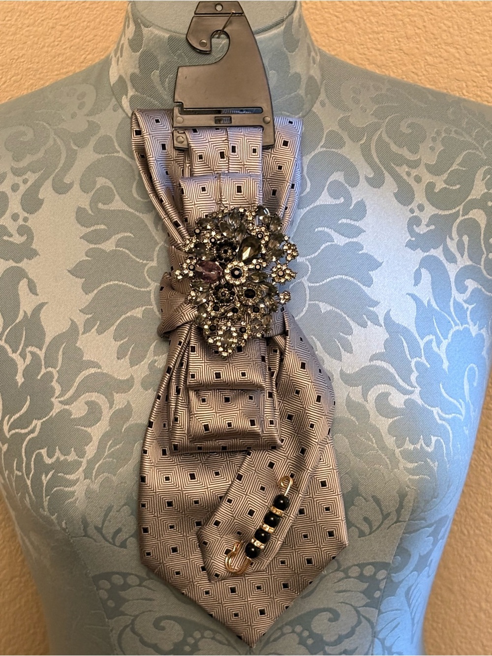 Elegant Taupe Geometric Necktie necklace with Crystal Brooch